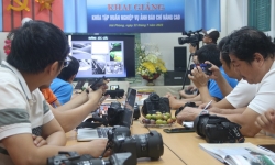 Hải Phòng: Tập huấn nghiệp vụ ảnh báo chí cho phóng viên, biên tập viên
