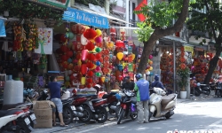 Hà Nội: Đề xuất thí điểm thu phí vỉa hè để kinh doanh tại quận Hoàn Kiếm