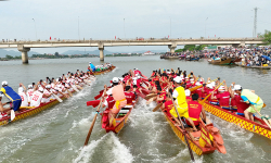 ‘Dậy sóng’ sông Gianh và Kiến Giang với giải đua thuyền mừng Quốc khánh