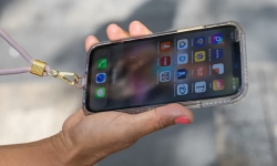 Pháp cấm iPhone 12 do mức độ bức xạ cao, nhiều quốc gia châu Âu xem xét