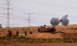 Israel tăng cường tấn công Dải Gaza, giao tranh diễn ra ác liệt ở biên giới