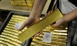 Vàng tăng giá sau cuộc tấn công ở Israel: Vị thế của kim loại quý được củng cố?