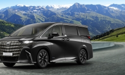 Toyota ra mắt Alphard 2023, giá gần 4,5 tỷ đồng