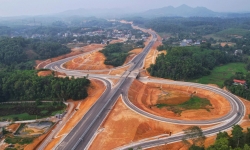 Đề xuất đầu tư tuyến đường nối cao tốc Nội Bài - Lào Cai với Tuyên Quang - Phú Thọ