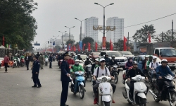 Hà Nội: Hơn 100 chốt trực phân luồng giao thông tại các vị trí nguy cơ ùn tắc