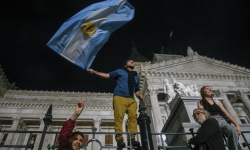 Tân Tổng thống Argentina sa thải 5.000 nhân viên chính phủ