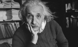 Albert Einstein và “thuyết tương đối” về sự thật trong thời hiện đại