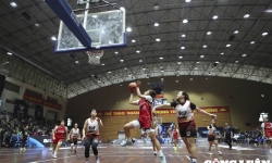 Những pha bóng ấn tượng chung kết giải bóng rổ Vô địch Hà Nội 2023