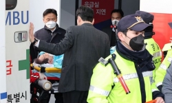 Lãnh đạo Đảng Dân chủ Hàn Quốc bị tấn công bằng dao