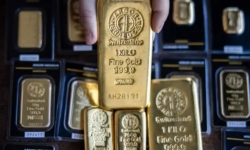 Giá vàng được dự báo sớm đạt 100 triệu đồng/lượng
