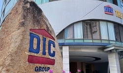 DIC Corp (DIG) thị giá vừa bật tăng, vợ chủ tịch liền đăng ký bán lượng lớn cổ phiếu