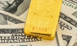 Căng thẳng Trung Đông làm đồng đô la Mỹ “nóng” hơn vàng