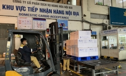 Vietnam Airlines hỗ trợ vận chuyển miễn phí vắc xin