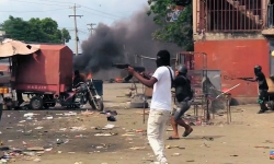 Haiti chìm trong cuộc chiến băng đảng: Lối thoát nào cho nước nghèo nhất Tây bán cầu?