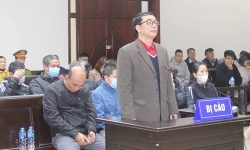 Cựu Cục phó Quản lý thị trường Trần Hùng hầu toà phúc thẩm vụ 'bảo kê' sách giáo khoa giả