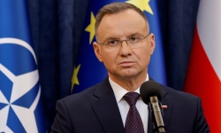 Tổng thống Ba Lan ân xá cho hai cựu bộ trưởng bị bỏ tù