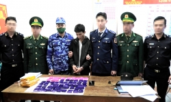Bắt giữ đối tượng vận chuyển trái phép hơn 11 nghìn viên ma túy ở Quảng Bình