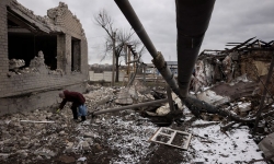 Thị trấn Avdiivka chỉ còn lại đống đổ nát sau giao tranh