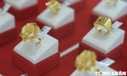 Vàng SJC, vàng nhẫn “phát mệt” vì liên tục lập kỷ lục, giờ mới đến vàng thế giới