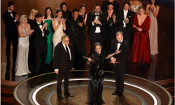 Tác phẩm 'Oppenheimer' và 'Poor Things' càn quét giải Oscar 2024