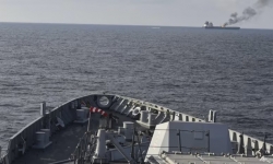 Houthi phóng tên lửa tấn công tàu chở nhiên liệu ở Biển Đỏ