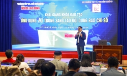 Báo Người Lao Động tập huấn sử dụng AI trong sáng tạo tác phẩm báo chí