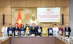 Chủ tịch Quốc hội gặp gỡ Đoàn đại biểu nhân sĩ, trí thức, chức sắc tôn giáo, dân tộc thiểu số TP Hà Nội