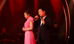 Bị đồn sắp làm đám cưới với Hà Thanh Xuân, nam ca sĩ Quang Lê nói gì?