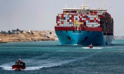 Kinh tế toàn cầu “rạn nứt” từ những container vận chuyển
