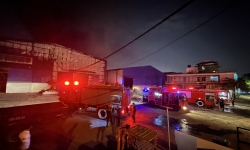 Đà Nẵng: Cháy lớn trong đêm ở KCN Hòa Khánh, công nhân hốt hoảng tháo chạy