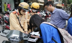Hà Nội: Xử lý hơn 1.600 trường hợp học sinh vi phạm trật tự an toàn giao thông