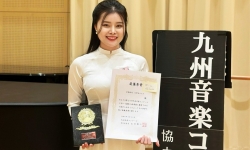 Sinh viên Phạm Thùy Linh giành giải xuất sắc cuộc thi âm nhạc quốc tế