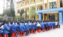 Bắc Giang: Hàng nghìn học sinh được tư vấn tuyển sinh quân sự
