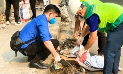 Hà Nội: Chân các ga tàu tuyến đường sắt trên cao Nhổn – ga Hà Nội đã sạch rác