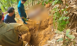 Lào Cai: Đào hang tìm thú rừng bị đá lăn đè tử vong