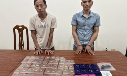 Mang ma túy từ nước ngoài về Nghệ An bán lẻ kiếm lời