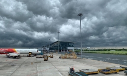Thời tiết cực đoan ảnh hưởng tới hoạt động khai thác tại cảng hàng không