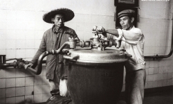 Bia Hơi Hà Nội - Từ thành tựu sáng tạo của người Việt đến nét văn hóa riêng xứ kinh kỳ