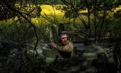 Ukraine chuyển sang phòng thủ 'câu giờ' để chờ viện trợ từ phương Tây