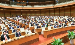 Quốc hội “quyết” tăng lương cơ sở, lương hưu từ ngày 1/7/2024