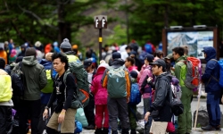 Nhật Bản áp phí leo núi Phú Sĩ mới để hạn chế khách du lịch