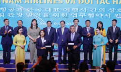 Vietnam Airlines kỷ niệm 30 năm đường bay thẳng và chào đón hành khách thứ 15 triệu giữa Việt Nam - Hàn Quốc