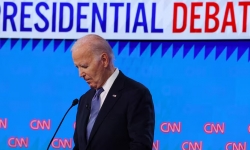Ông Joe Biden nói 'gần như ngủ quên' trong cuộc tranh luận Tổng thống Mỹ