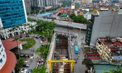 Rào chắn gầm cầu vượt Nguyễn Chí Thanh phục vụ thi công dốc hạ ngầm dự án Nhổn - ga Hà Nội