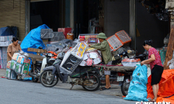 Người dân làng Song Hồ tất bật sản xuất hàng mã phục vụ Rằng tháng 7