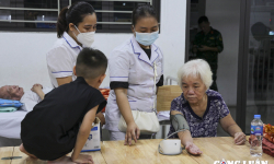 Bí thư Hà Nội: Không để xảy ra thiếu lương thực, thực phẩm, thuốc men, vật tư y tế