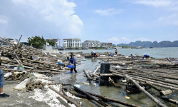 Quảng Ninh: Điều tra, nghiêm trị đối tượng thu gom phao nhựa, vật tư không phải của mình