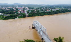 Thủ tướng Chính phủ yêu cầu khẩn trương xây dựng cầu Phong Châu mới