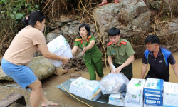 Công ty Cổ phần đầu tư HSH đồng hành cùng Công an Huyện Lục Ngạn khắc phục khó khăn sau bão số 3