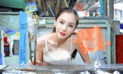 Angelababy chật vật mưu sinh, tự quay vlog trên đường phố Hong Kong